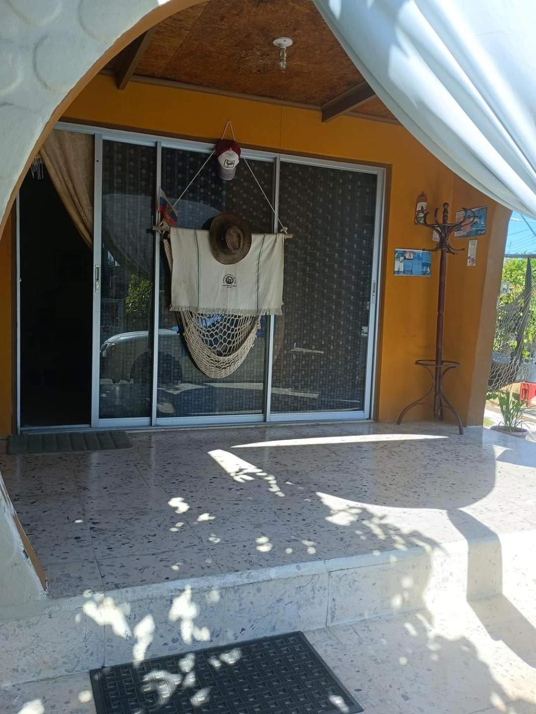 Appartement Aruba Backpackers à Oranjestad Extérieur photo